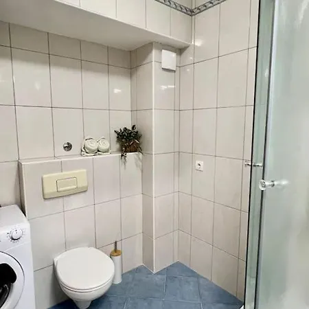 With Private Parking , Apartament Makarska