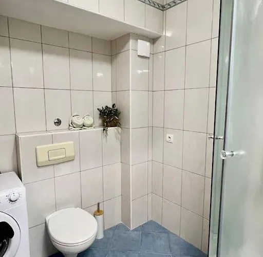 With Private Parking , Appartement Makarska