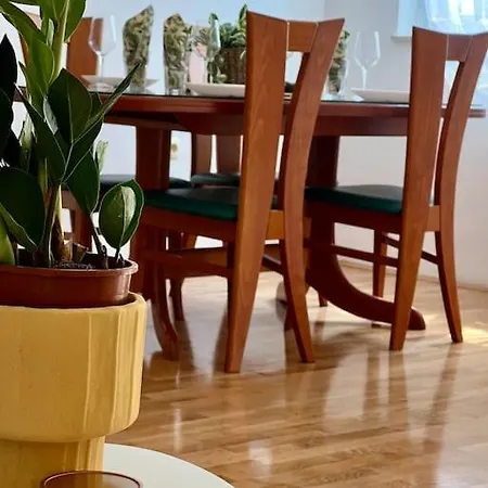 With Private Parking , Apartment